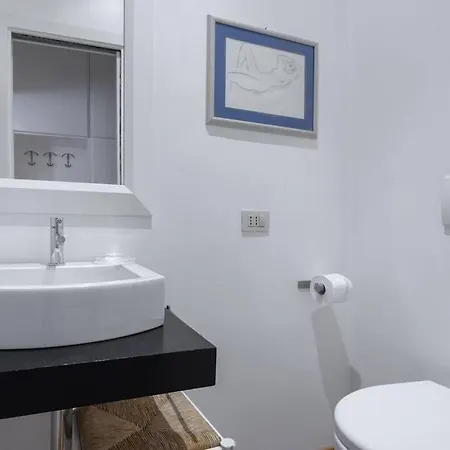 Apartamento Vatican Ideal For Family/couple, A/c, Jacuzzi